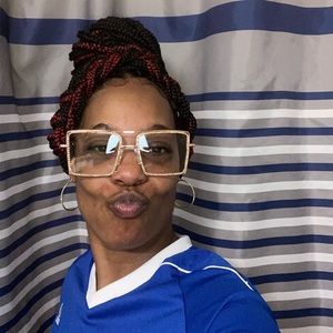 Meet your Posher, Dana
